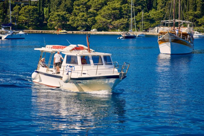 Adriana-boat-tours-7-2048x1365