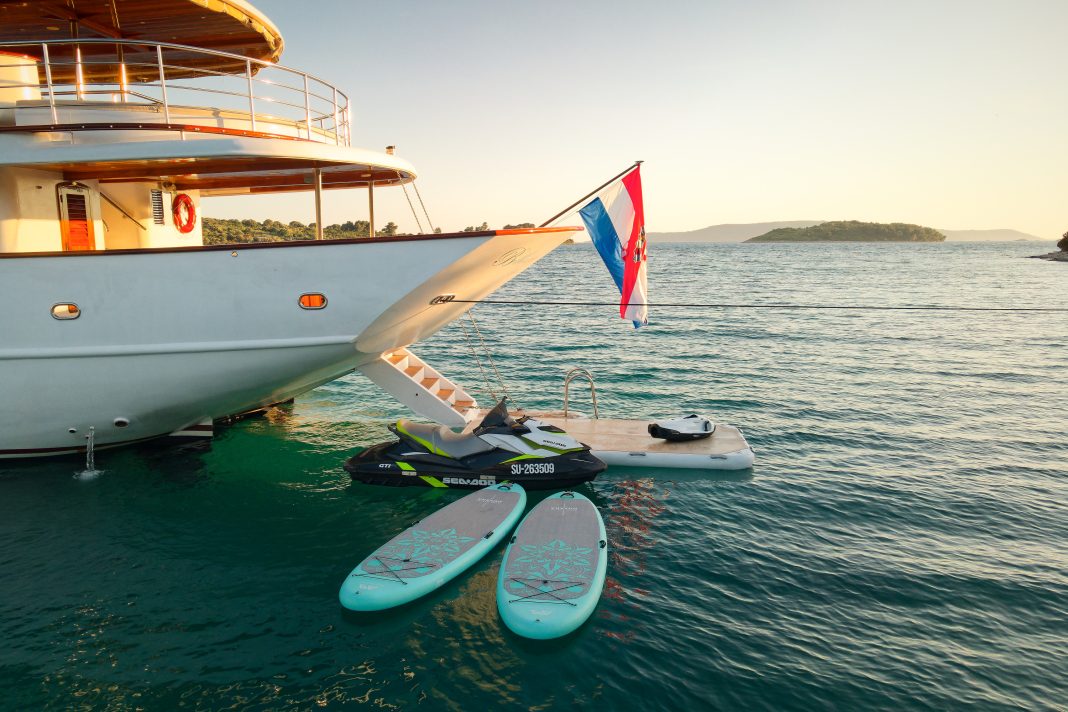 12. BELLEZZA Watertoys