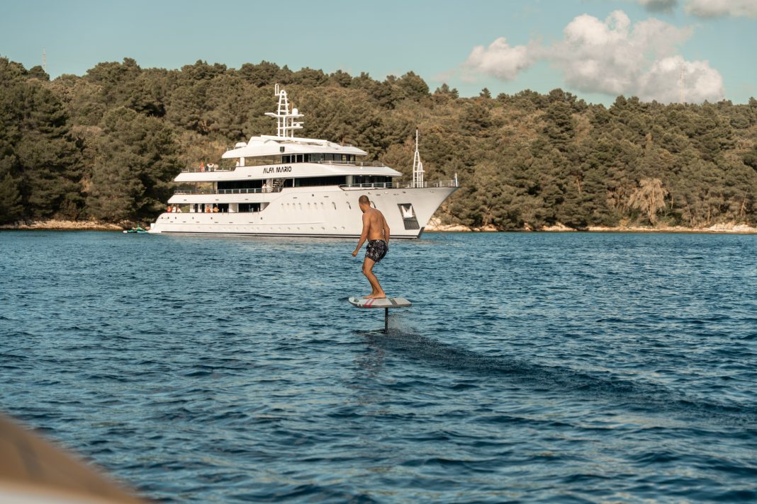 18. ALFA MARIO Water toys