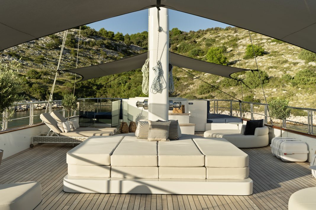 25. MAXITA Sun deck