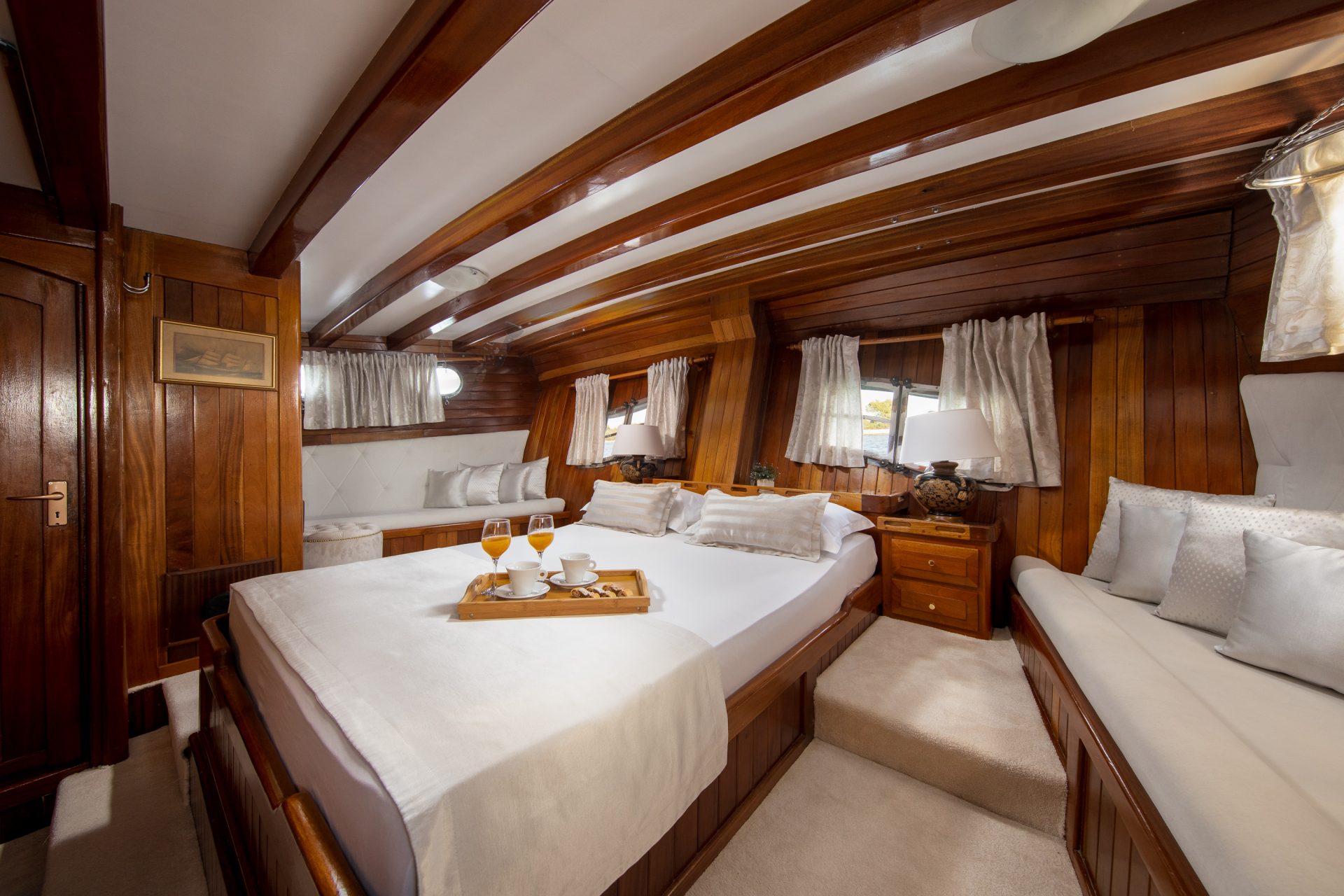 33. ANDI STAR Master stateroom