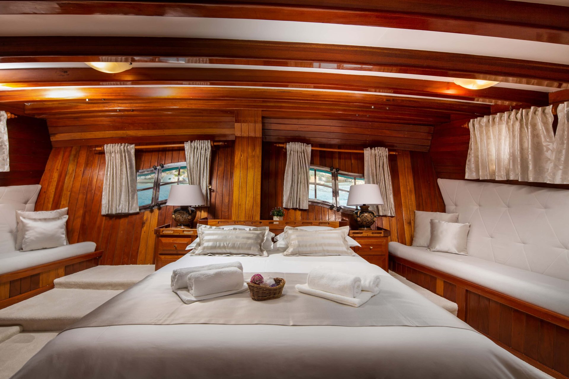 34. ANDI STAR Master stateroom