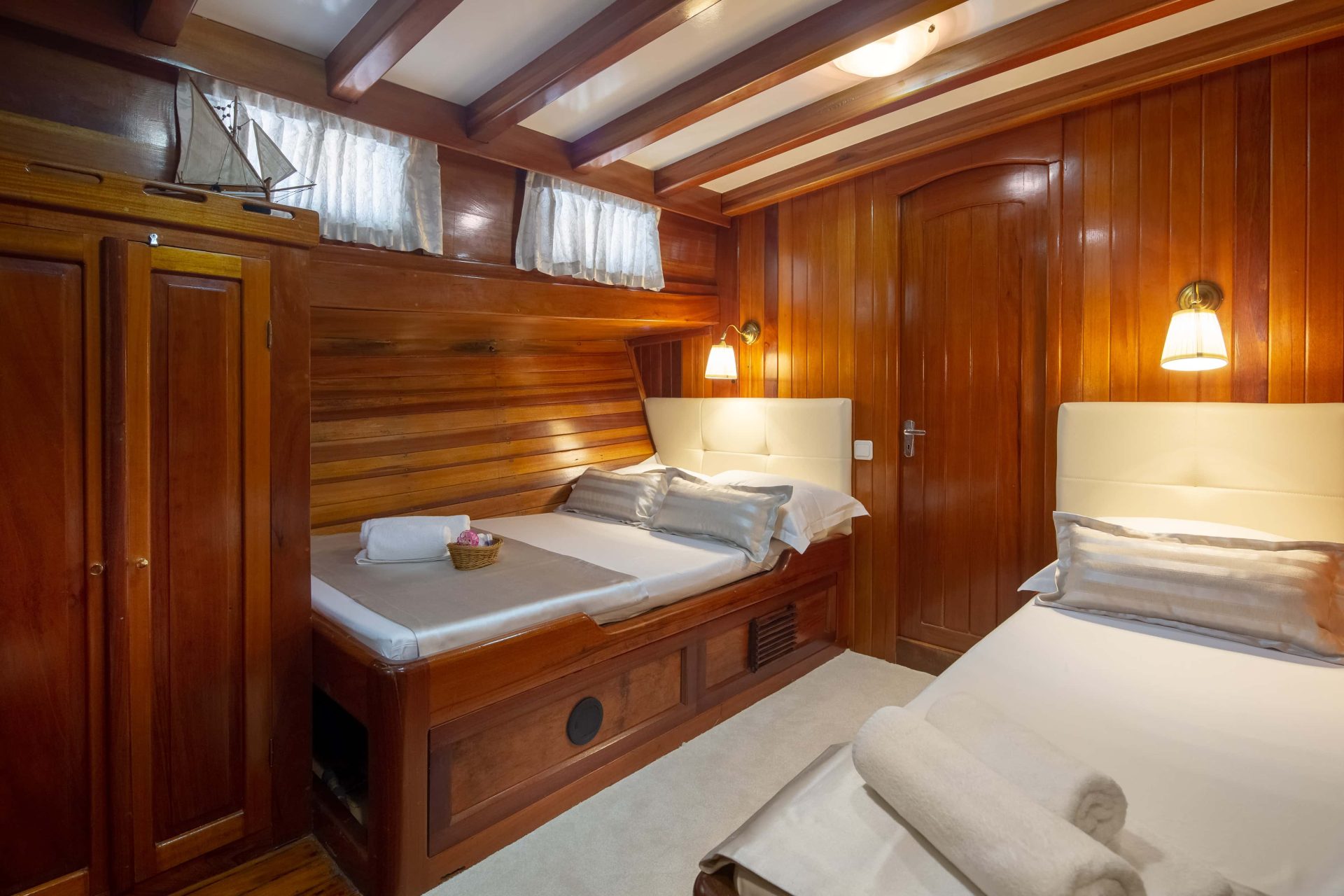 36. ANDI STAR Twin cabin