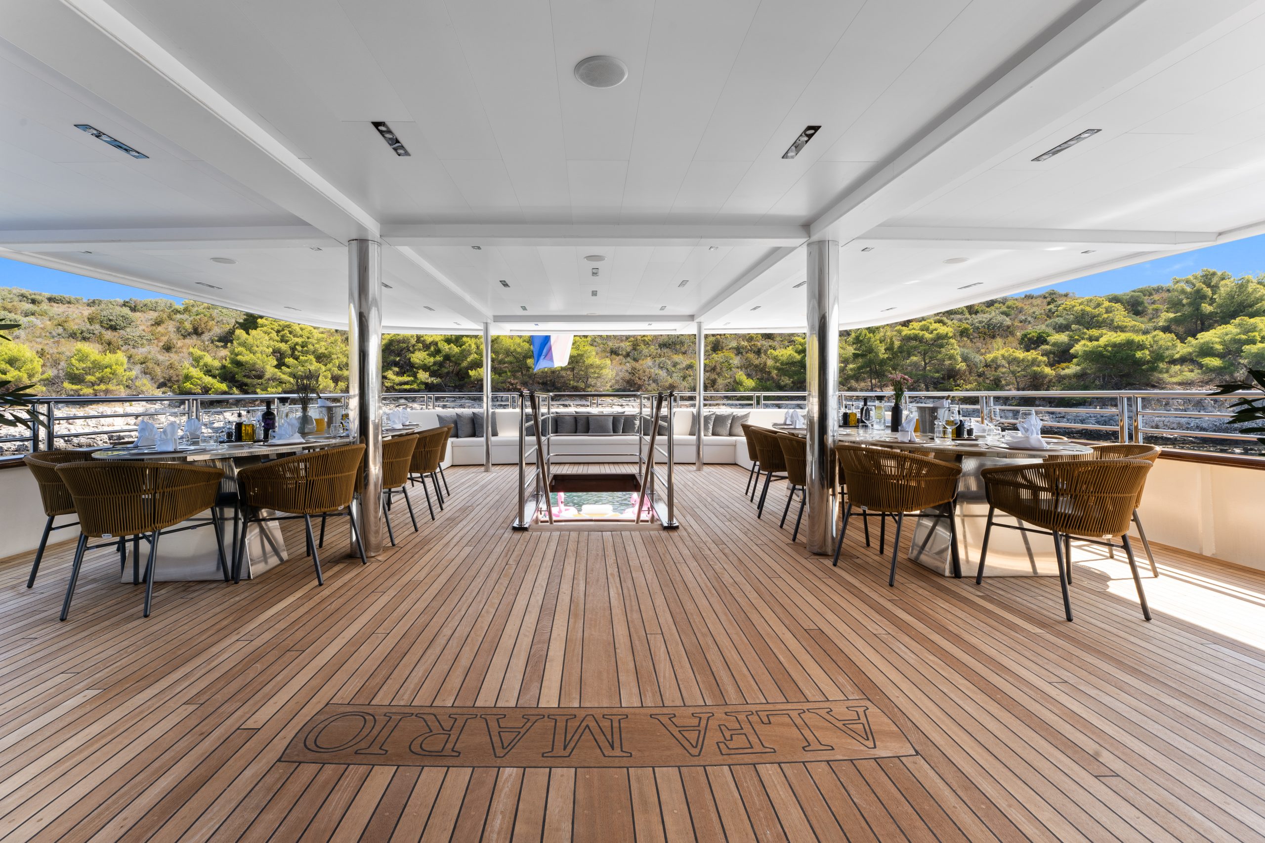 Alfa Mario alfresco dining upper deck aft