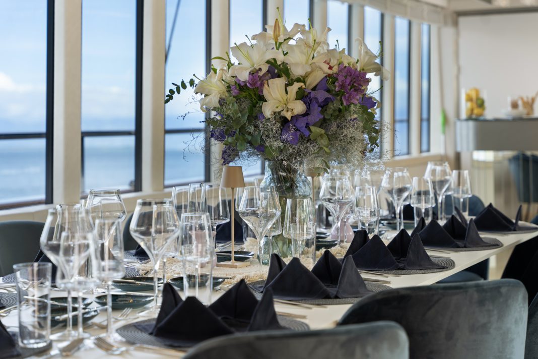 50. MAXITA Table decor