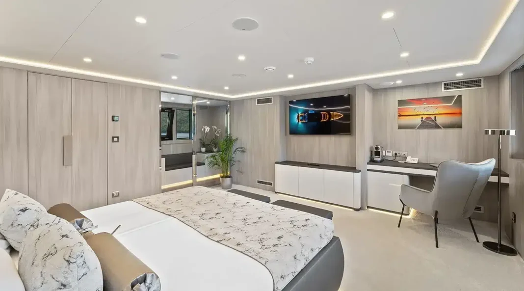 freedom_master_cabin_0.jpg_1