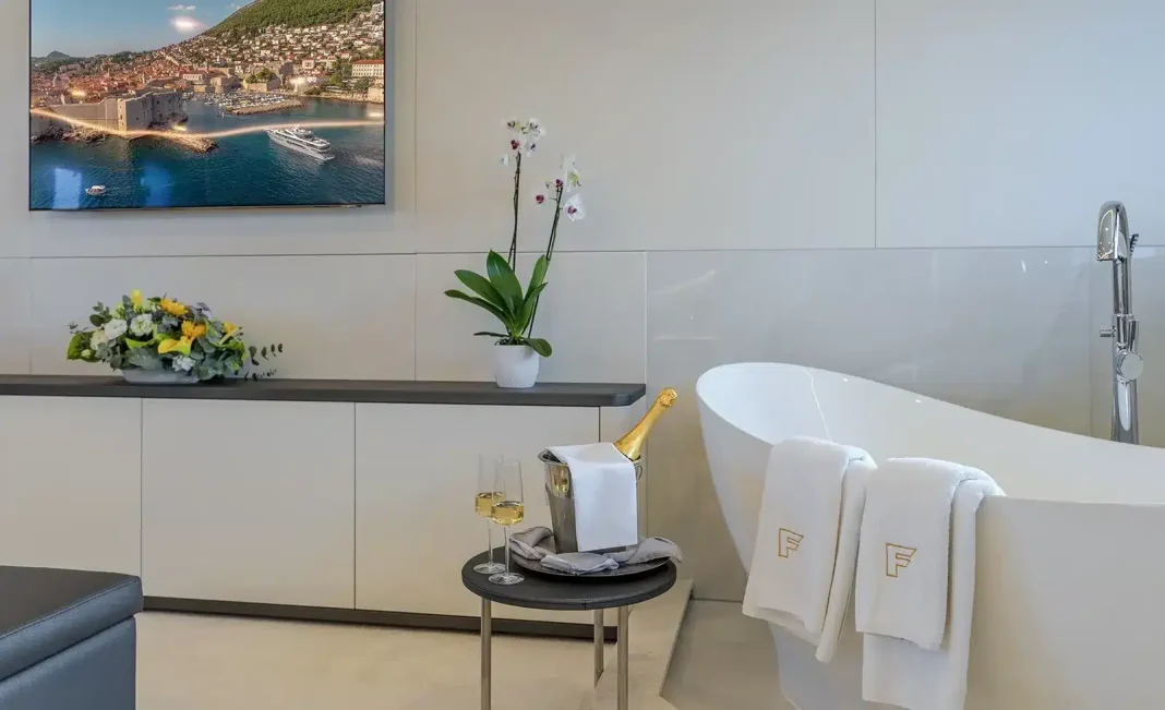 freedom_master_cabin_2.jpg_1