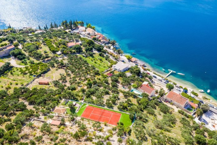 Lavishing Estate with Tennis Court — Zaton — Featured Image Lavishing Estate with Tennis Court — Zaton