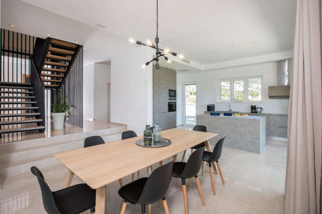 90912a46c08e216bd46c4a46d5529bdb