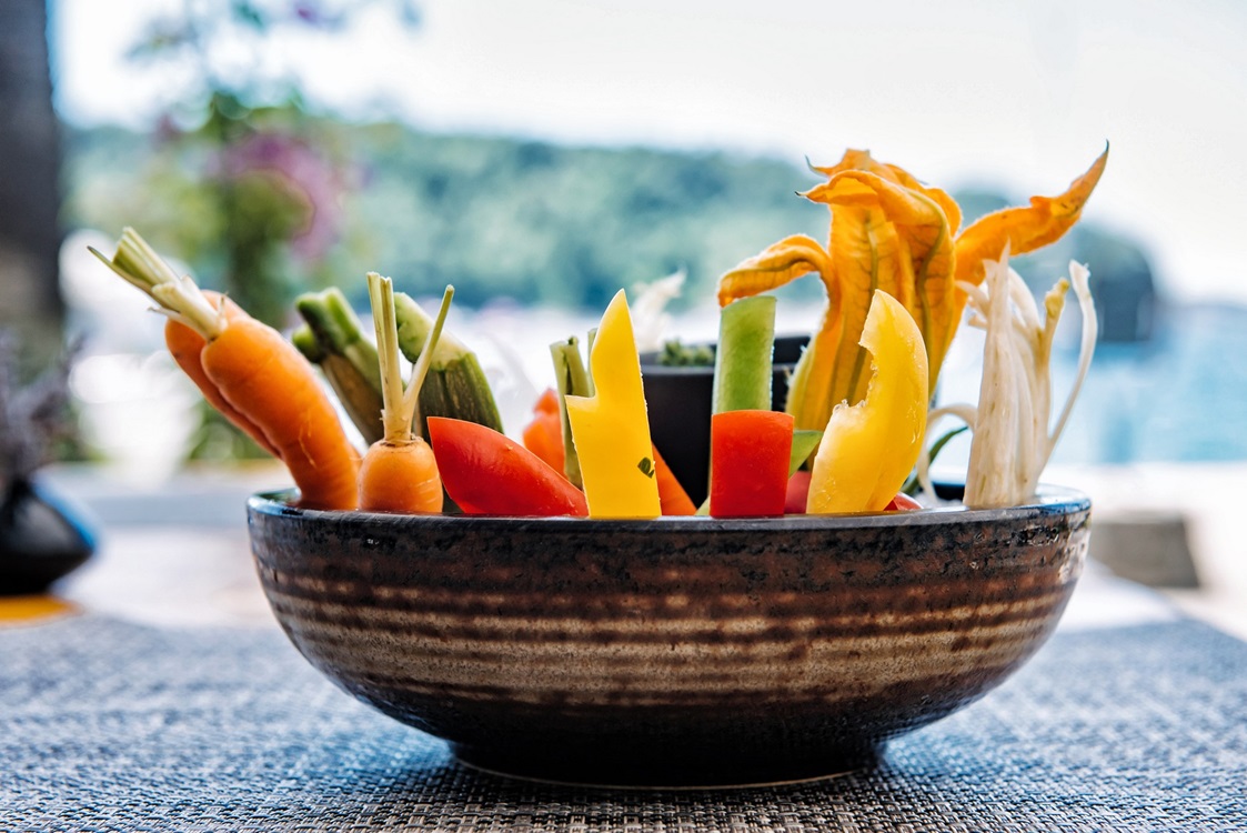 Bugenvila terrace in Cavtat under bougainvillea