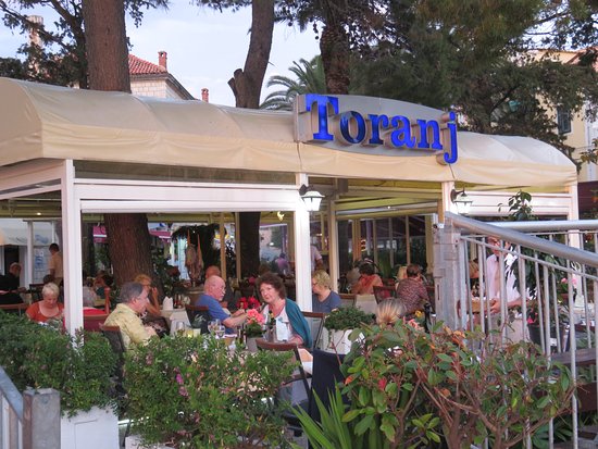 konoba-toranj-frontage Konoba Toranj restaurant frontage in Cavtat Old Town, Croatia